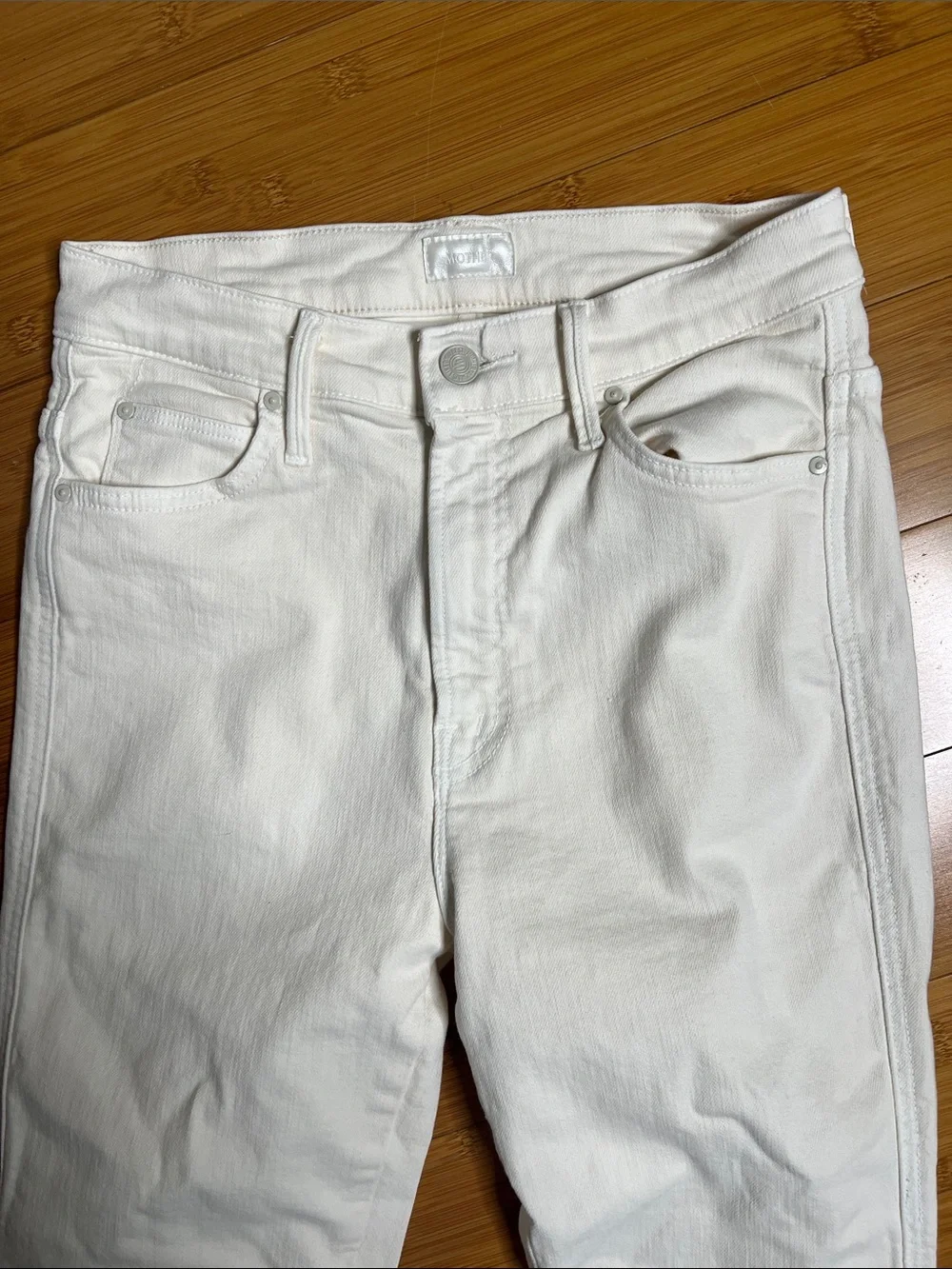 MOTHER High Waisted Rascal Ankle Fray Jeans (Play Date - Eggnog Color) 27 - Picture 2 of 7